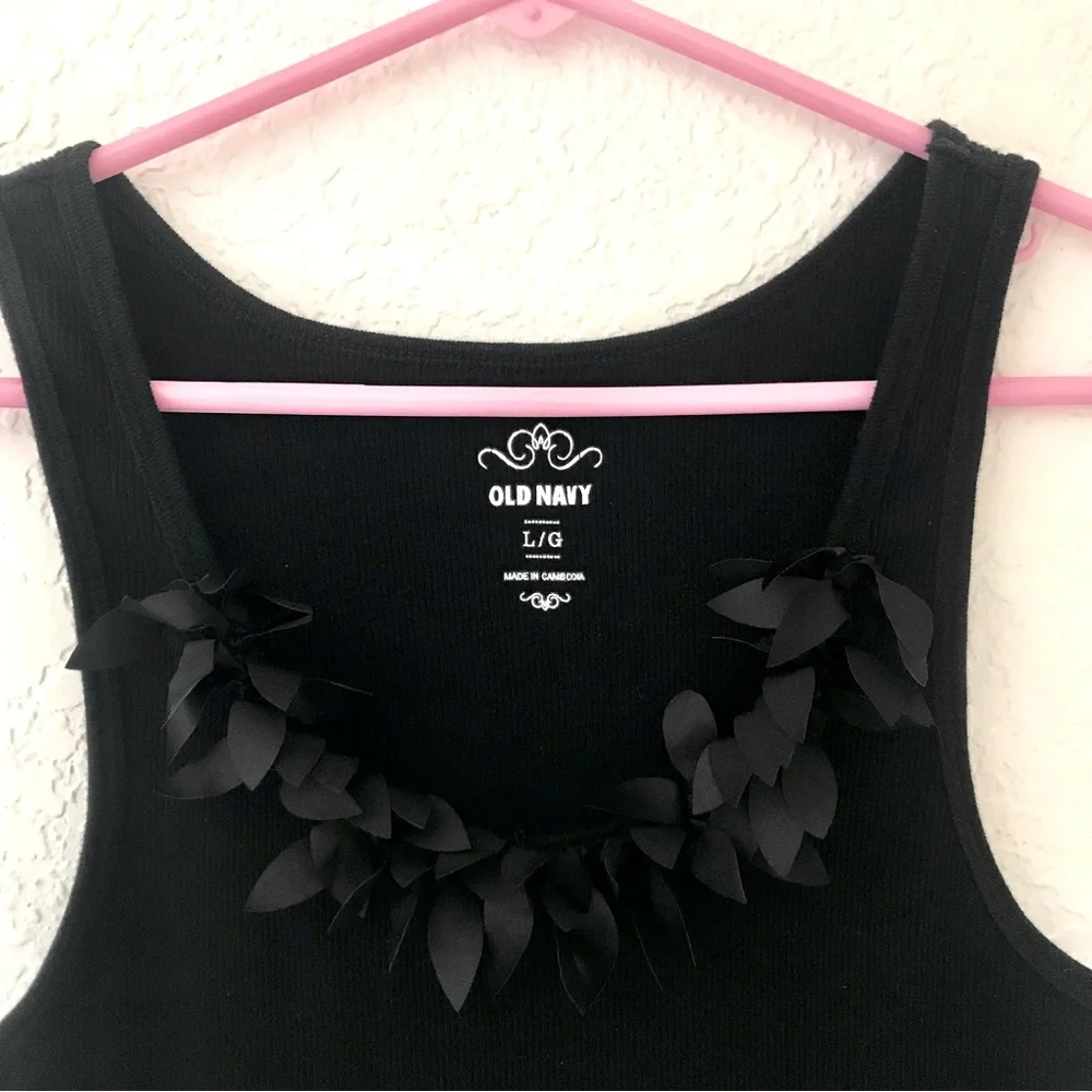 Old Navy Black Ribbed “Silky Leaves” Collar Tank Top Size Small Vintage Sz L EUC